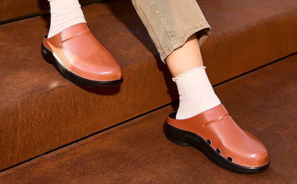 Women's OOcloog Luxe Clog - Copper