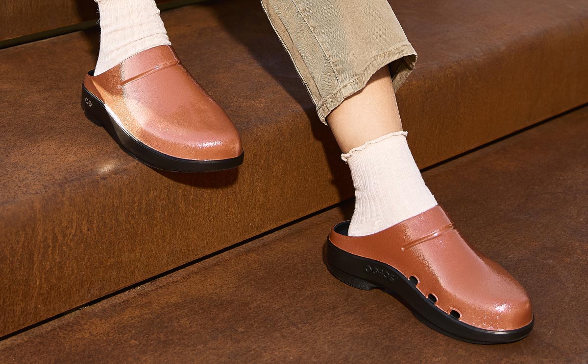 Women's OOcloog Luxe Clog - Copper
